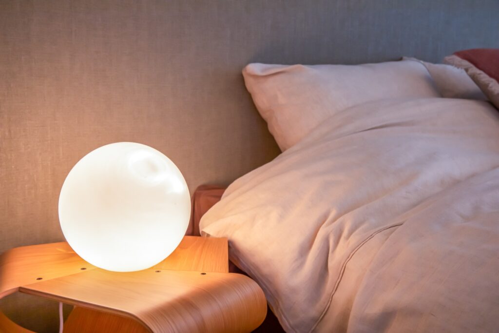 ベッドルームの間接照明