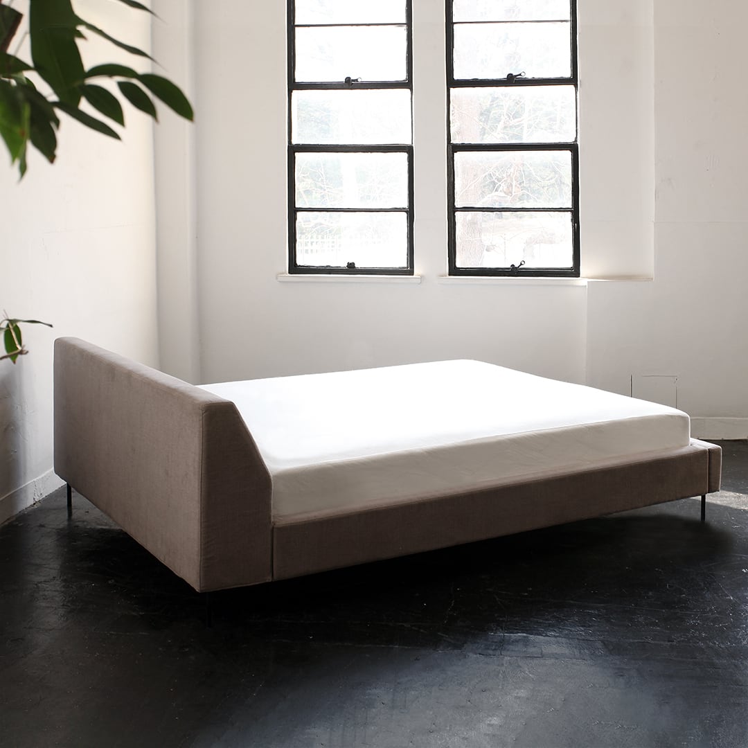 キングストン ベッドフレーム - 画像 (6)