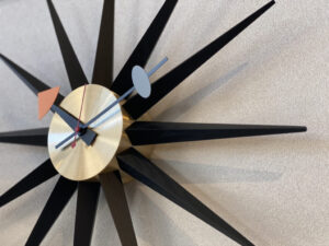 個性豊かなウォールクロック。