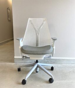 長時間座っても疲れにくい！気持ちいいワークチェア