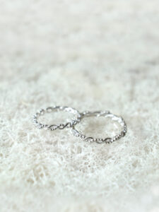 シンプルで飽きの来ないシルバーアクセサリー