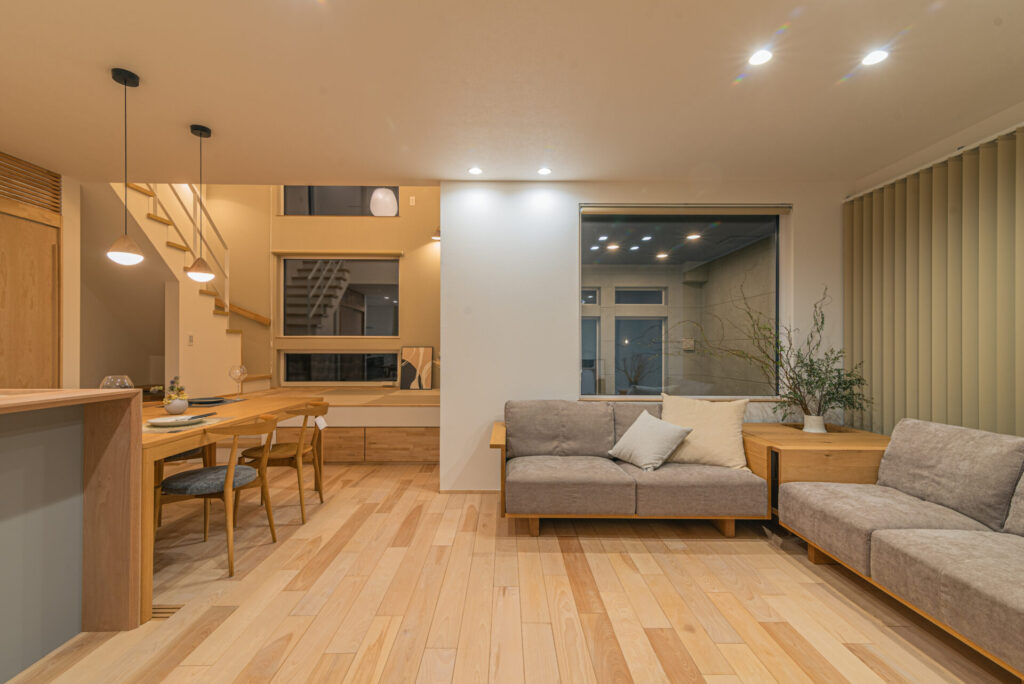 ウッドのぬくもり感じるナチュラルインテリア